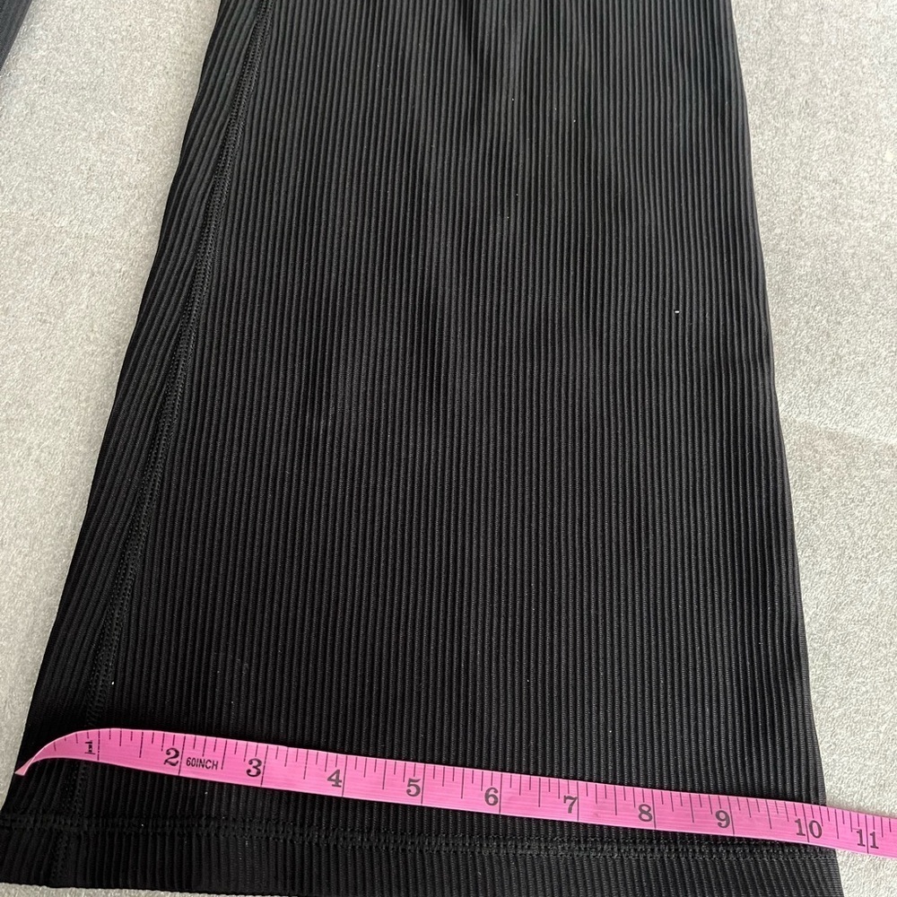 [S]Athleta Women's Black Salutation Stash Rib Flare Pants EUC Pockets - Picture 2 of 9